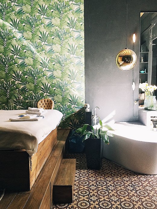 Oklobsessed Tropical Leaf Print Looks We Love