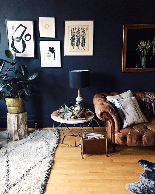 Instagram S Favorite Fall Trend Dramatically Dark Accent Walls