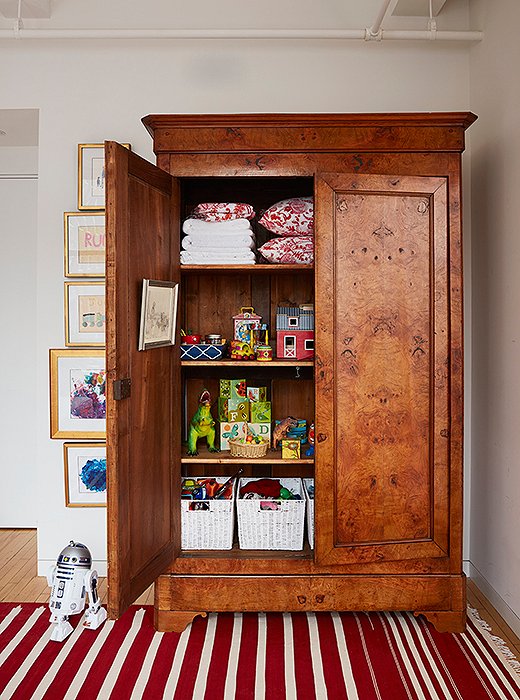 The antique armoire is “larger than life,” Zanna says. “It’s something out of The Lion, the Witch, and the Wardrobe.” If nothing else, its storage superpowers are certainly magical.
