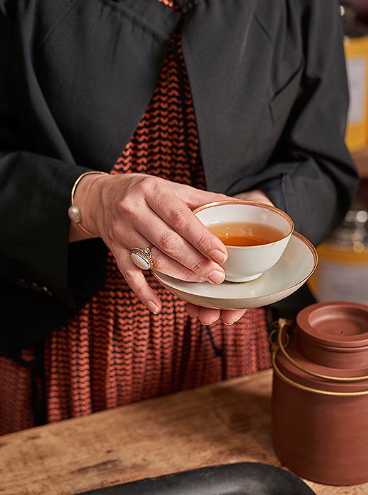 A well-brewed tea, with its fragrance and clear color, quickly becomes something you crave. Serving your perfect cup of tea in a delicate and beautiful cup only adds to any tea-drinking ritual.
