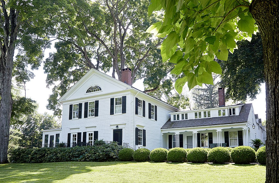 “As I approached the white clapboard house hidden under towering old locusts and maples,” Bunny writes in her best-selling book An Affair with a House, “I felt that I was meant to be here.”
 
