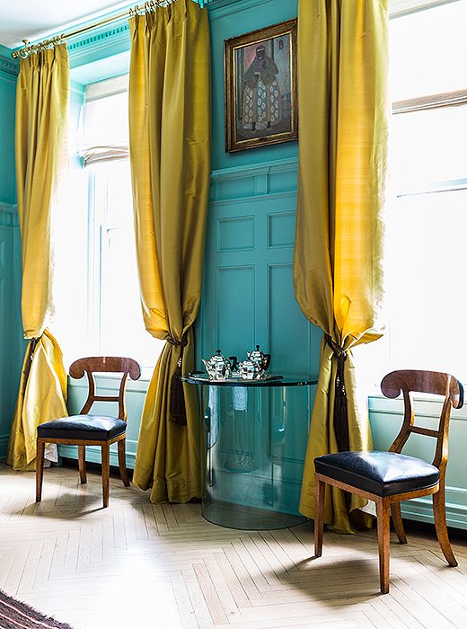 Tour the Home of Roller Rabbit Founder Roberta Freymann
