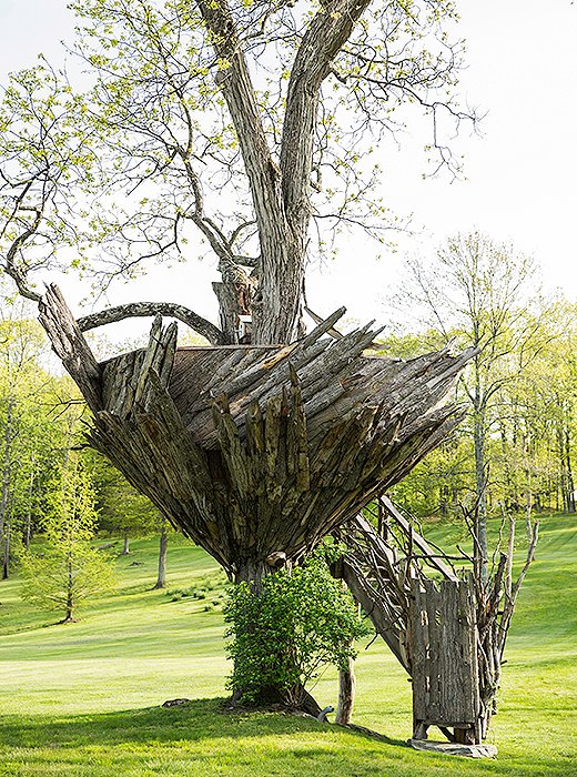 The sculptural treehouse was constructed by Roderick Romero.
