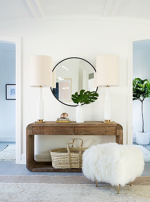 7 Small Entryway Ideas for a Stylish First Impression