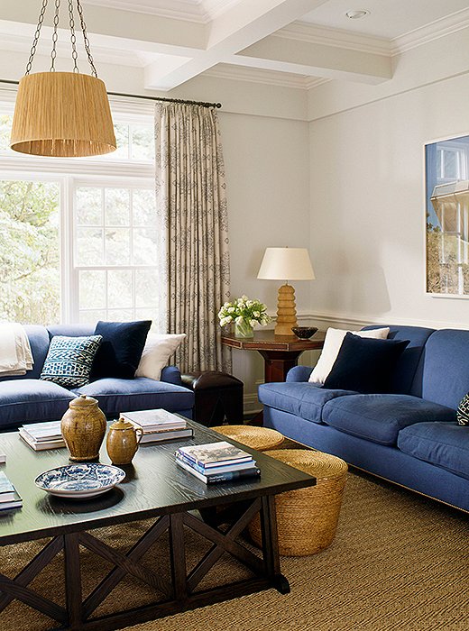 14 Beautiful Decorating Ideas for Blue and White