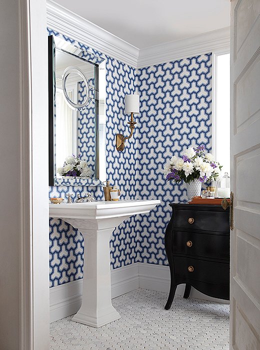 14 Beautiful Decorating Ideas For Blue And White