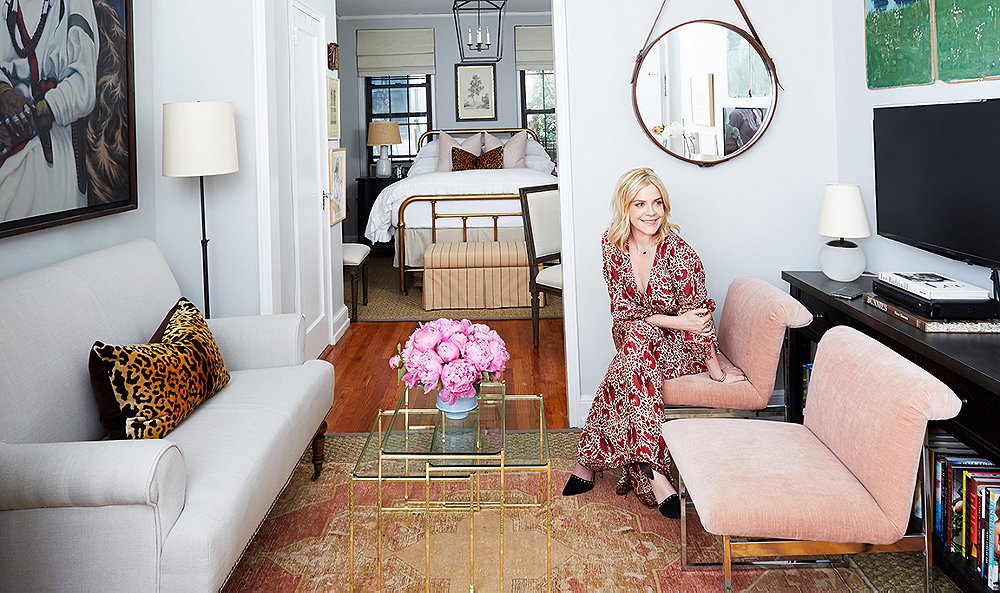 A Darling 500-Square-Foot Apartment Makeover