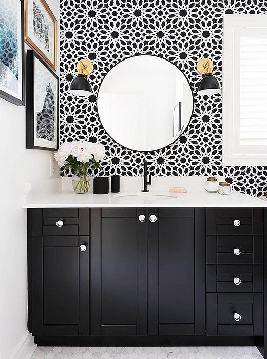 Bold Decorating Ideas For Small Bathrooms