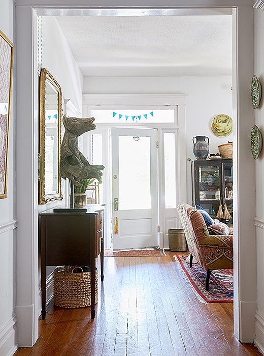 Kate invited us in for a visit to her charming home and inspiring studio—scroll on for a tour.
