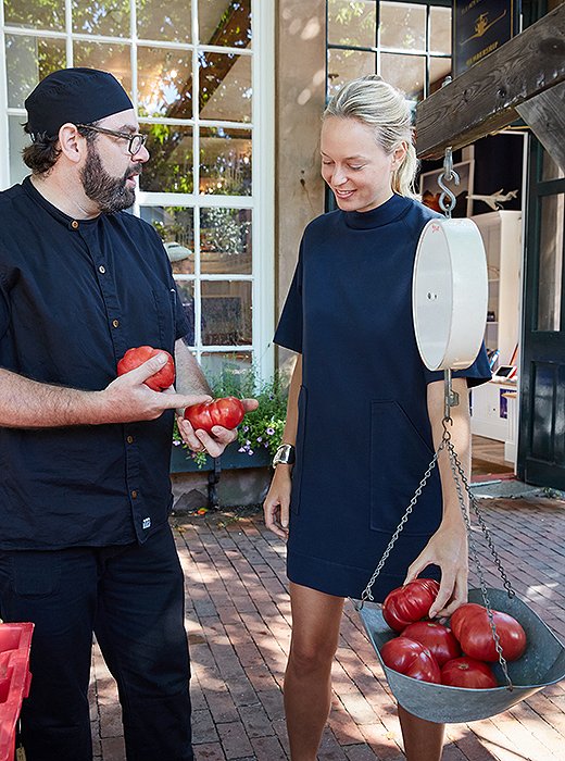 When you weigh for the amount of tomatoes you need, keep in mind that you’ll be carving out the core and, on heirlooms, any brown bits, so you’ll end up with a bit less than you take home.
