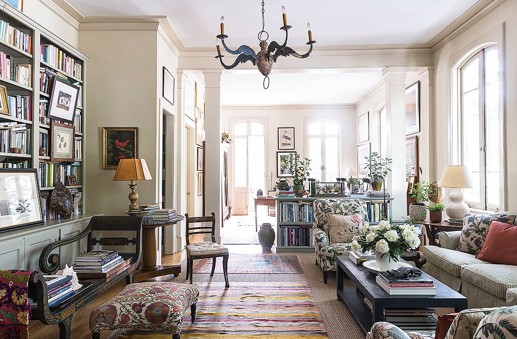 Tour The New Orleans Apartment Of Author Julia Reed - New Orleans Home Decorating Style