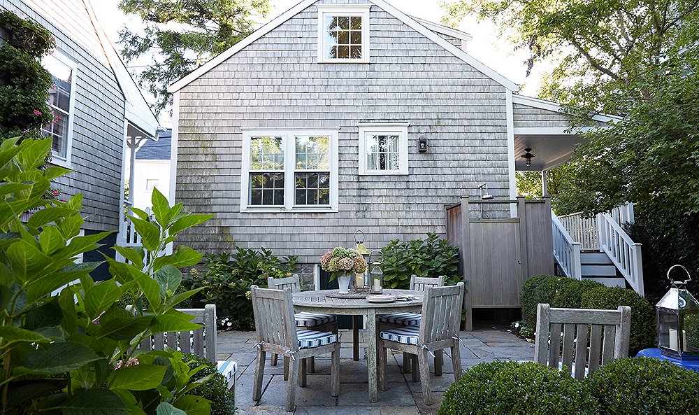 Inside a Designer’s Absolutely Charming and Cozy Nantucket Cottage