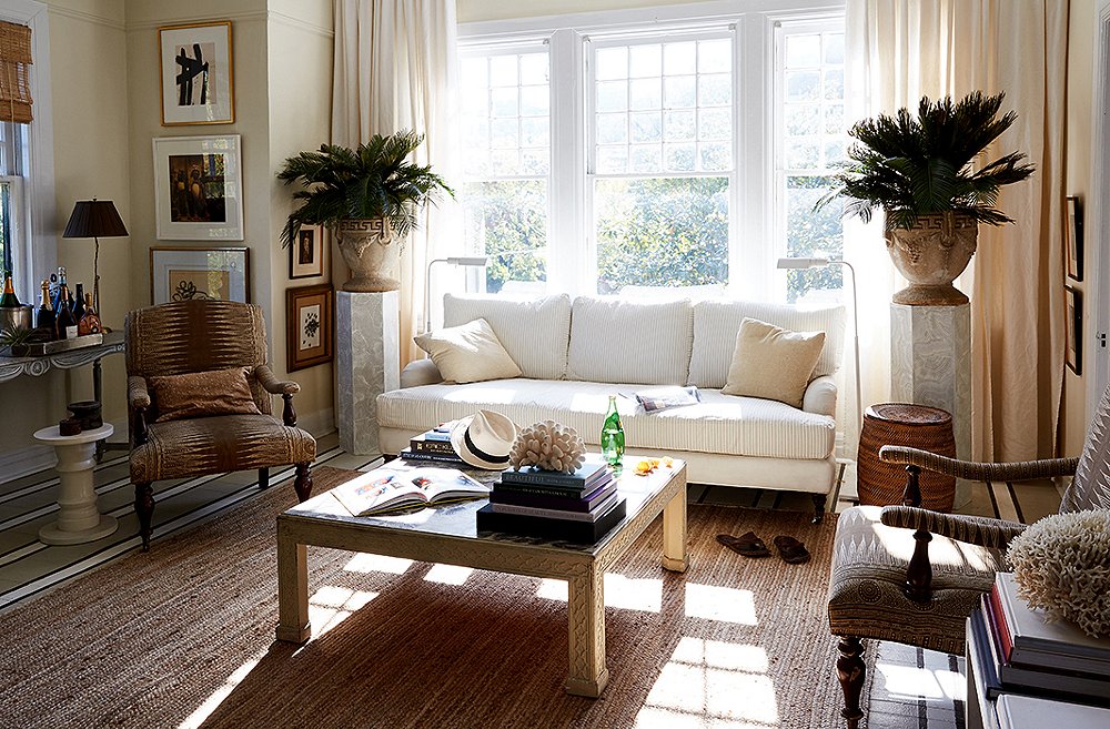 Decorating With Pedestals In A Living Room