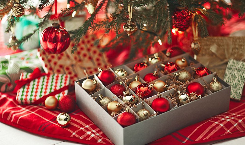 8 Designers Share Their Favorite Holiday Ornaments Traditions
