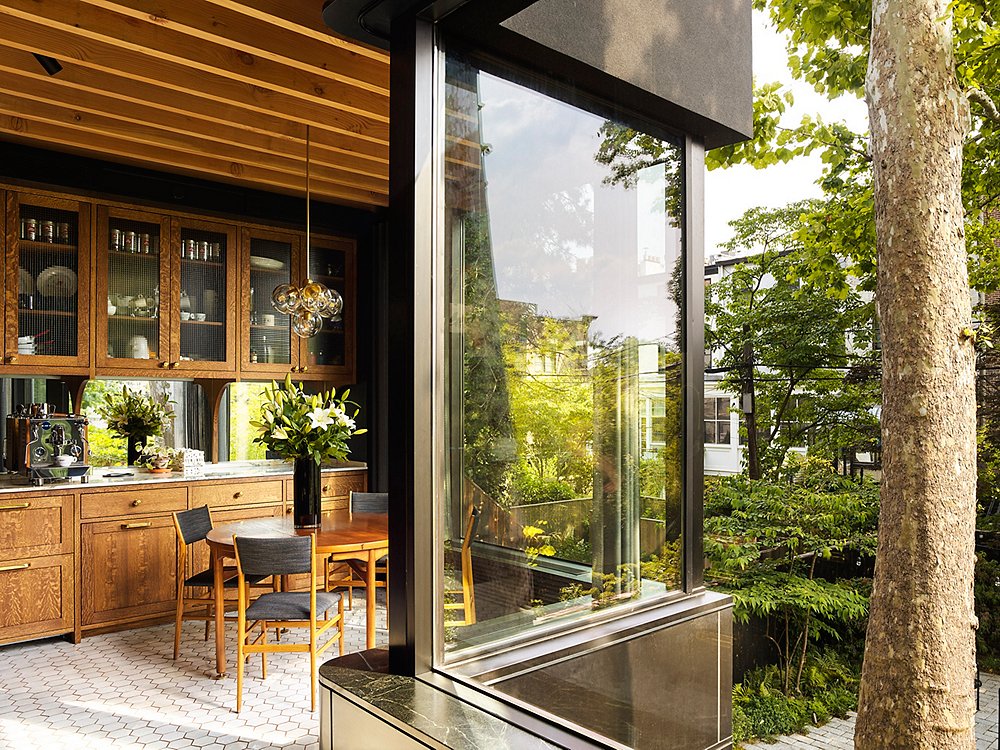 Old Meets New in This Restored Brooklyn Town House