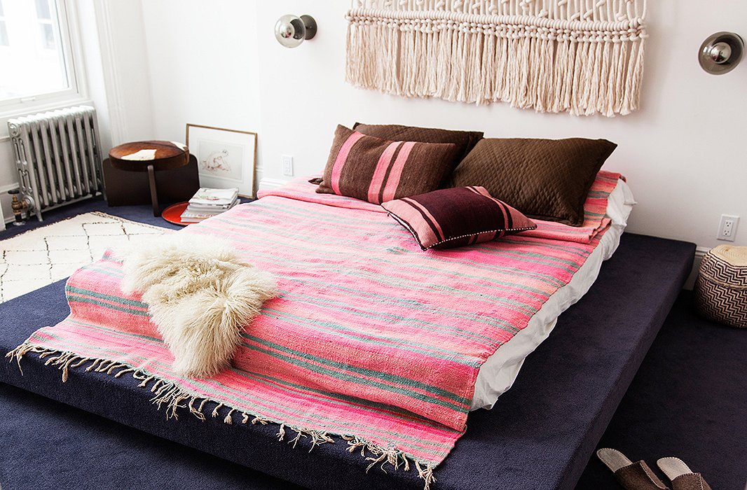 7 Creative Ideas for Decorating with Rugs
