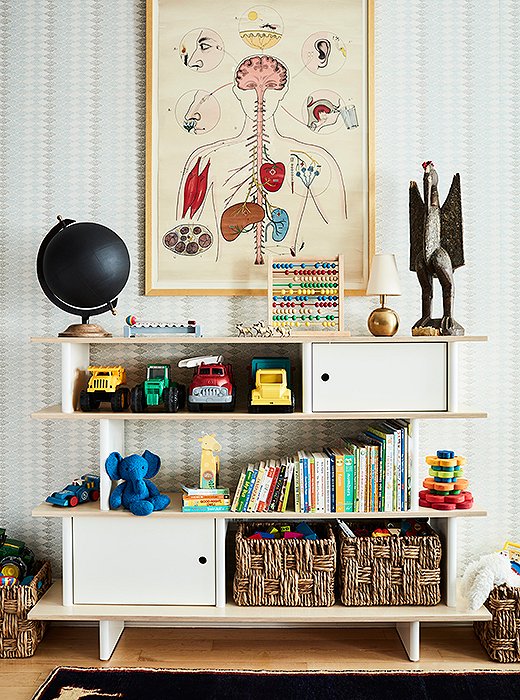 9 Foolproof Bookshelf Decorating Ideas, Small Bookcase Decor Ideas