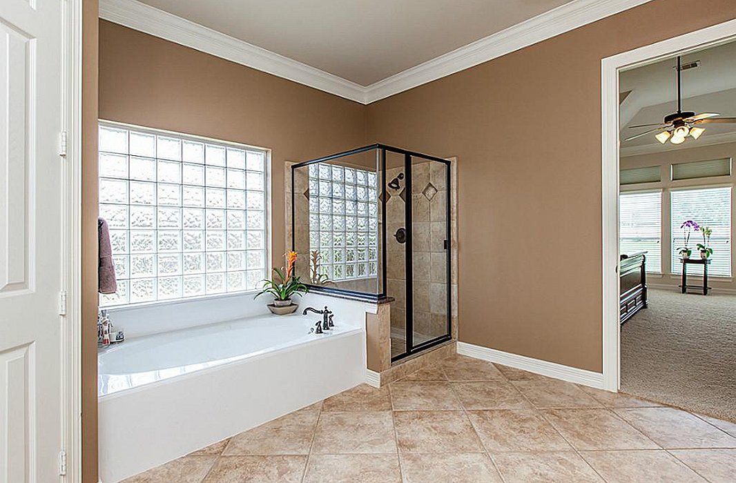 Though spacious, the master bathroom didn’t feel luxurious.
