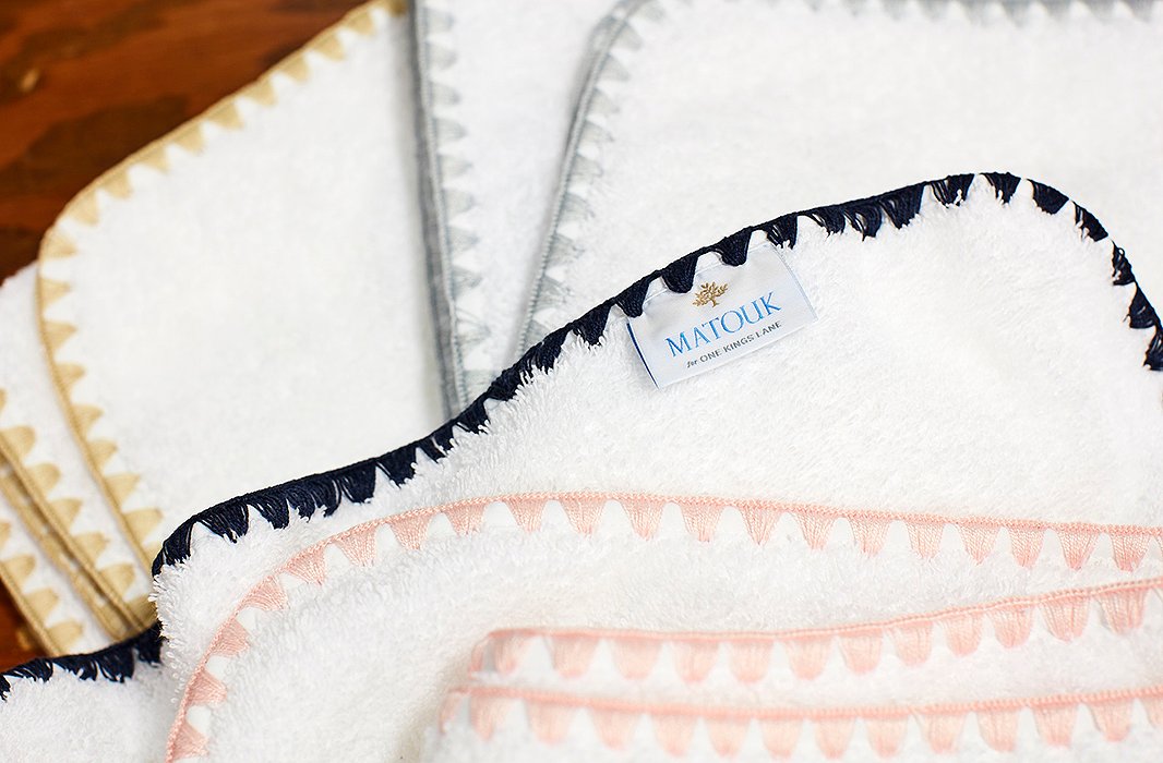 Our exclusive Seychelles towels feature a triangle-stitched border detail in an array of go-with-everything hues.
