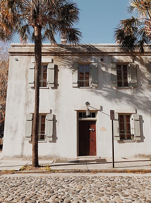 The charm of Charleston is endlessly inspiring. “My interior style leans toward a romantic modernism with a nod to the past,” says Liz. “I always try to walk the line between that juxtaposition. Being from the South, I hope there’s always a bit of nostalgia and warmth that seeps in as well.”
