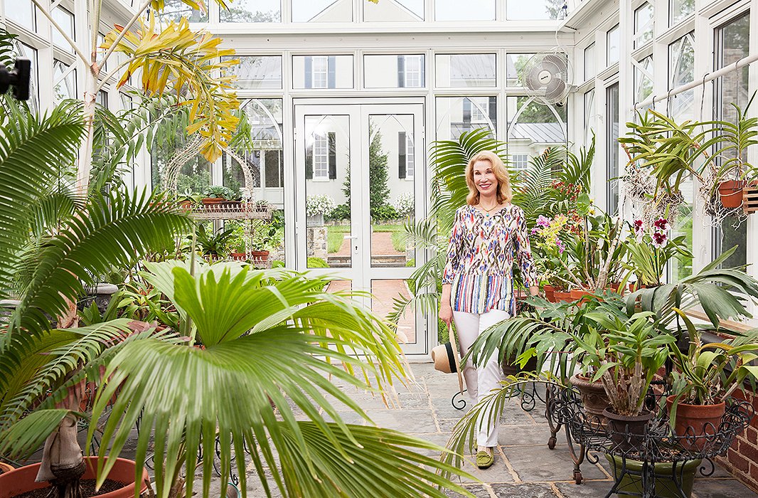 Elizabeth loves downtime in the greenhouse—although, she says, “just like everything else in life, you’re always tidying up—deadheading flowers, watering the wilting things.”
