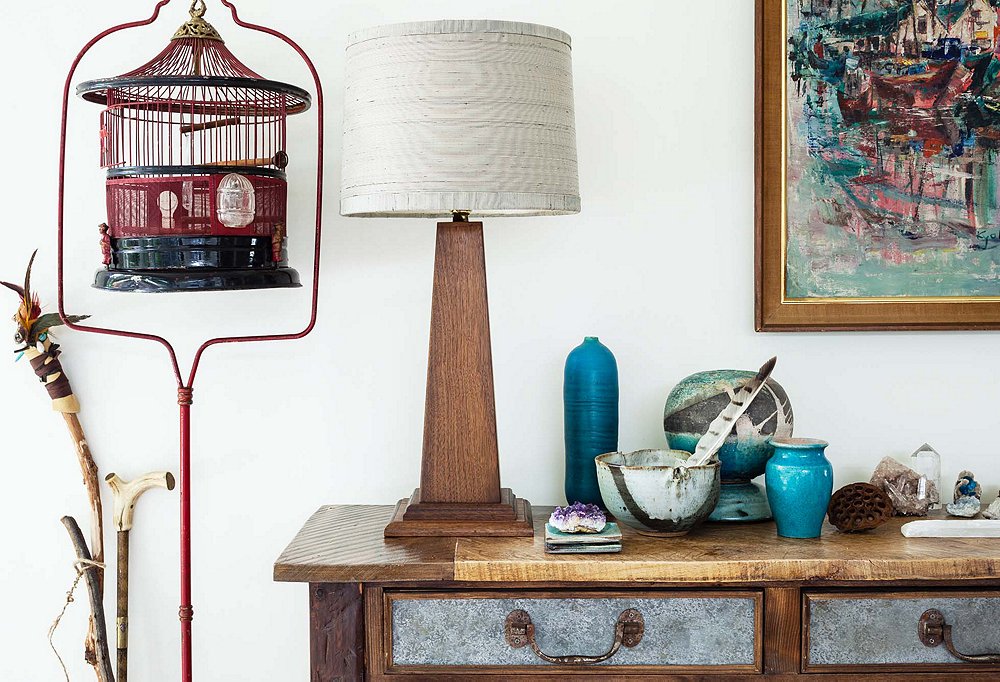 “I don’t like going into houses where there’s nothing personal,” says Shiva. She’s dedicated a spot on her dining room sideboard to her “nature altar,” a mix of found objects ranging from seashells scooped up on beach walks to pretty pinecones from the nearby forest. It also holds her collection of heart-shape rocks. “I’m a bit of a romantic,” she says.
