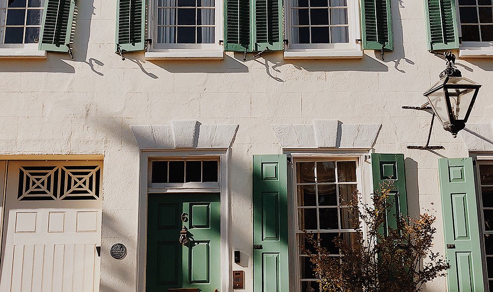 A Designer’s Guide to Antiquing in Charleston, SC
