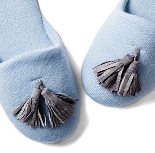 slippers with tassels