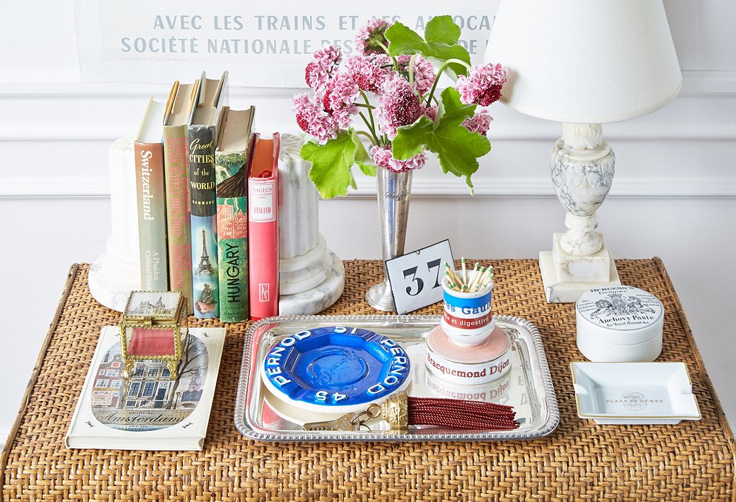 Collectors of porcelain match strikers, hotel ashtrays, tasseled keys, and salvaged enamel wall plaques will delight at the array on offer at les puces of Paris.
