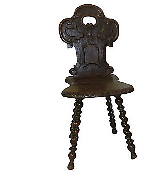 An English hall chair typical of the Georgian period.