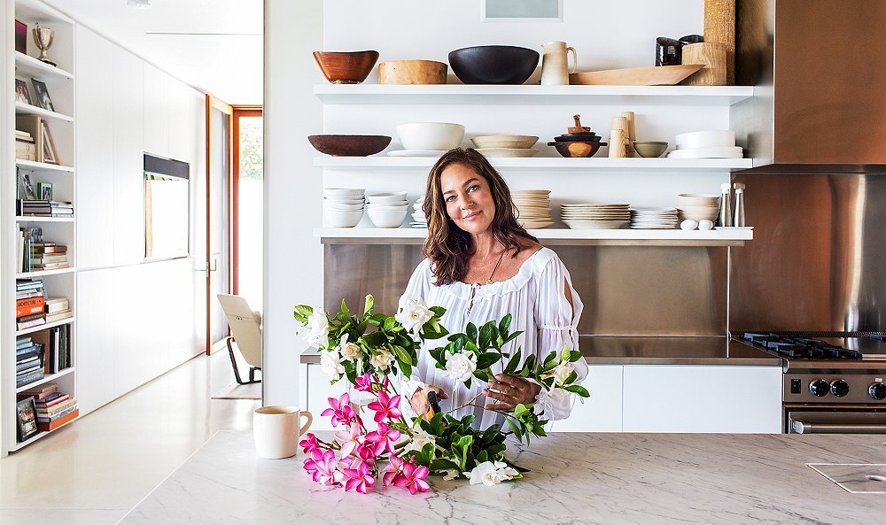 Inside the Breezy Palm Beach Home of Kelly Klein