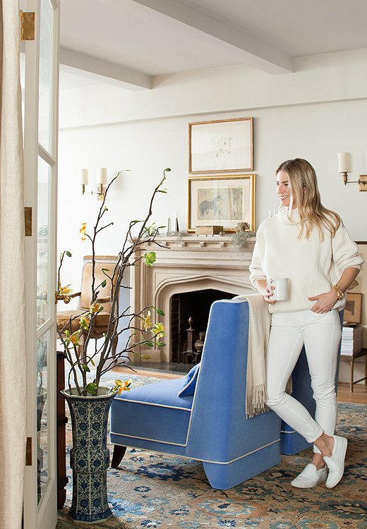 Smith’s classic taste and love of neutrals translate into her wardrobe as well as her interiors.
