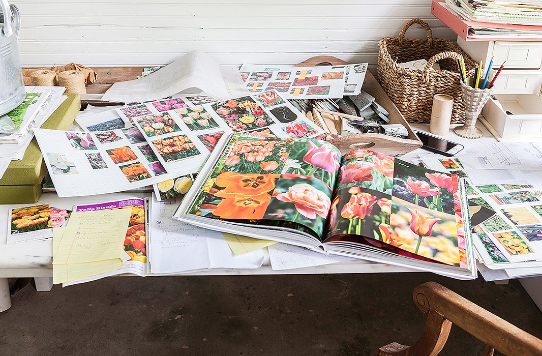 The lush illustrations in At Home in the Garden take one through the seasons in Weatherstone’s gardens, from the peak spring flower season to the lovely whites of winter.

