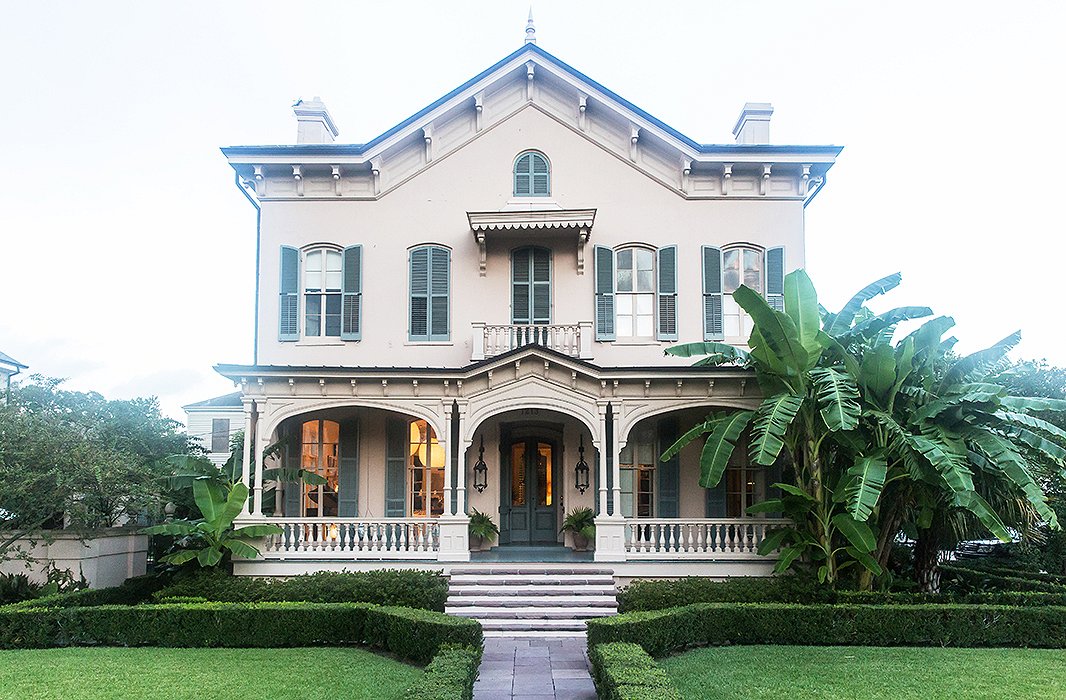 Built in 1868, the house had only three owners before Sara and Paul. The original owner liked to climb to the top of the roof and use a periscope to keep track of shipments coming and going on the Mississippi.
