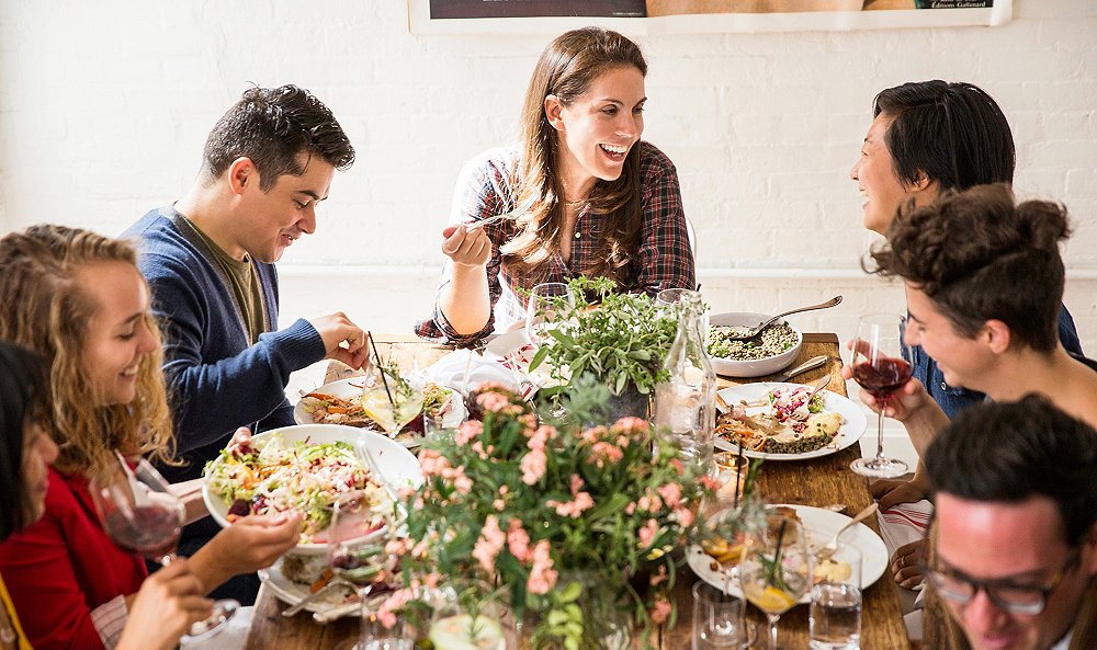 7 Steps To Mastering The Casual Fall Dinner Party