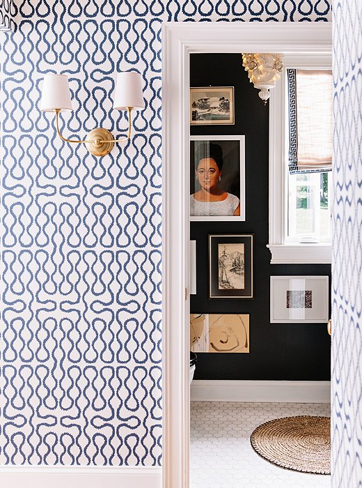 With no room for furniture in the entryway, Gen chose a zingy blue-and-white Cole & Son wallpaper to dress up the space.
