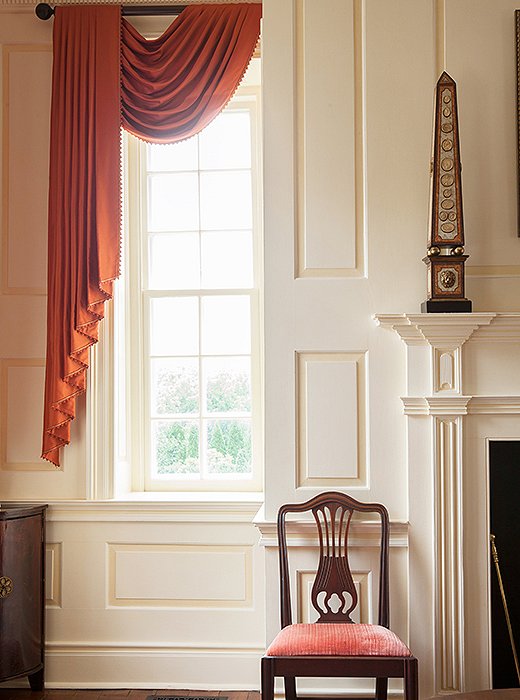 Elizabeth carries the Federal style, with its pleasing proportions inspired by ancient classical designs, into the formal room. An obelisk completes the look.
