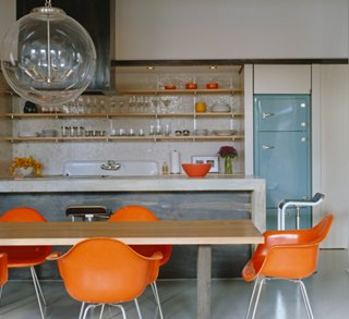 one_kings_lane_kitchens_modern_dining_tulip_chairs?$LLH_Slideshow_h409$