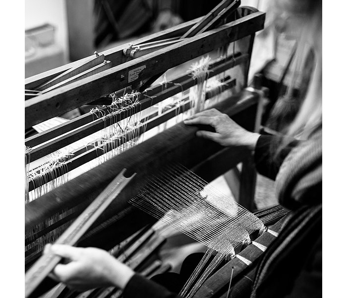 “Using floor jack looms, I weave horizontally,” says Ashbee, “passing the wire and threads through the ‘sheds,’ on a continuous warp.”

