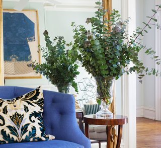 The Chicest Designers Reveal Their Favorite Flowers – Hyman Home and ...