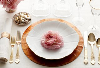 MODERN INTERIOR: Romantic Valentine’s Day Table Settings