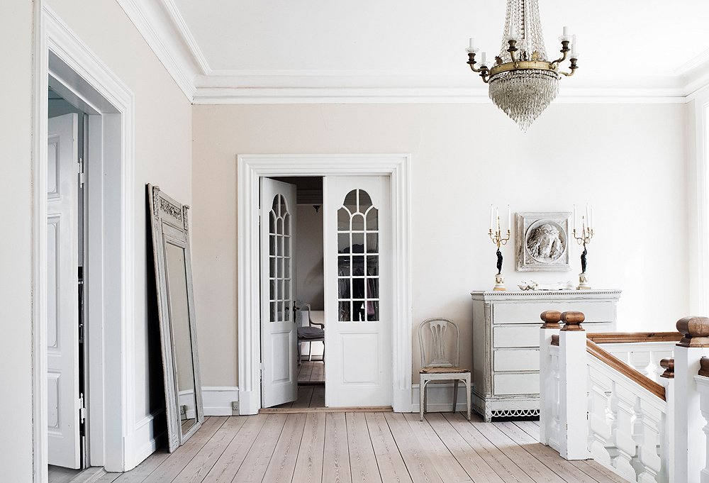 Whiteout! (Almost) All-White Rooms -- One Kings Lane