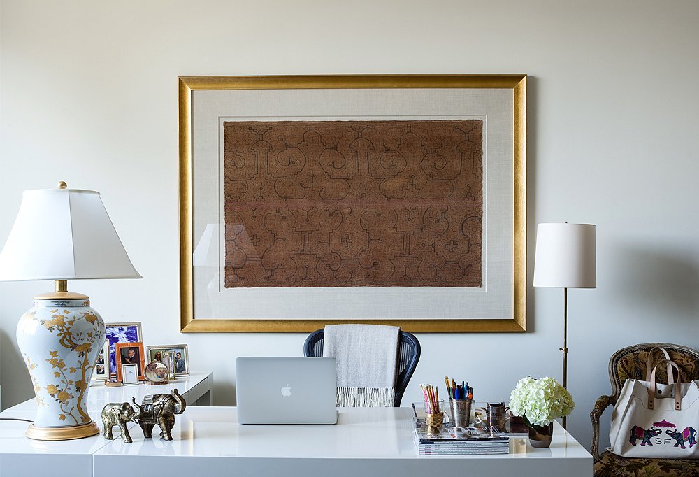 Susan brought in the West Elm Parsons desk from her home office and added a matching dining table to create an L-shape workstation.
