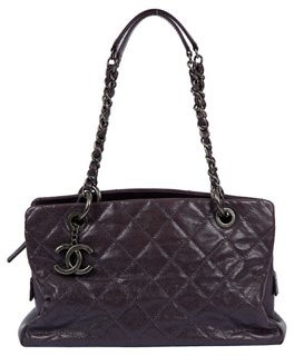 chanel quilted caviar tote