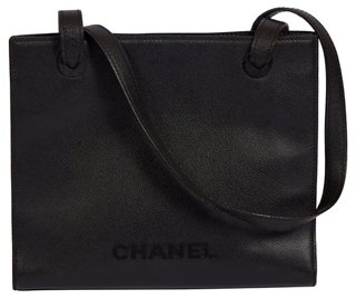 chanel black messenger bag